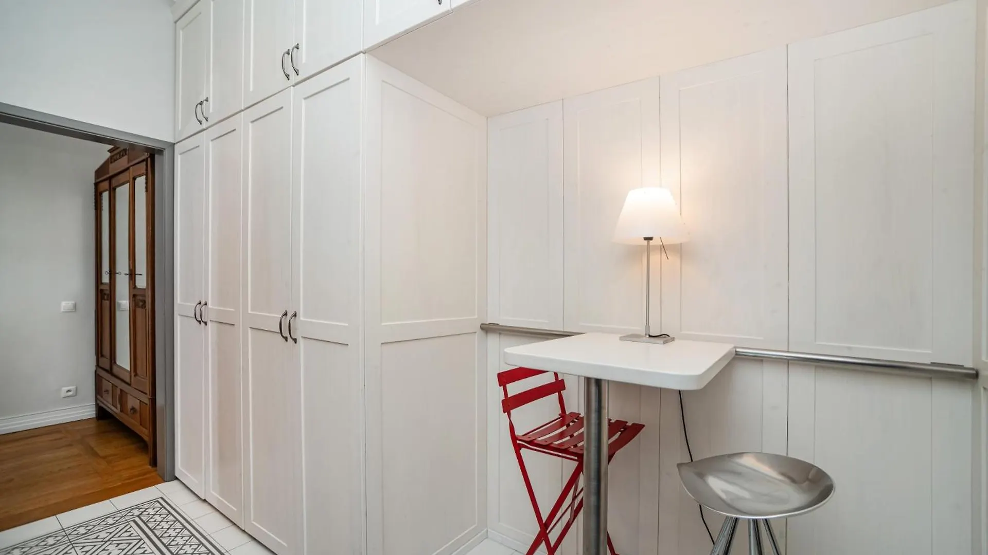 Amazing One-Bedroom Apartment Prague 0*,